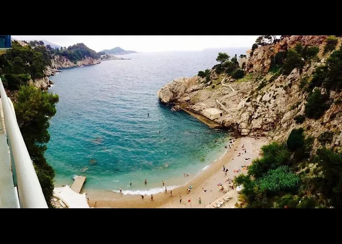 아파트먼트 에울랄리야